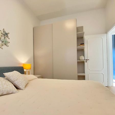 Casaviva-Stylish Trilo With Ac-Shared Pool-Parking Leilighet Genova Eksteriør bilde