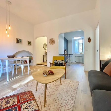 Casaviva-Stylish Trilo With Ac-Shared Pool-Parking Leilighet Genova Eksteriør bilde